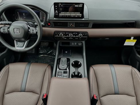 New 2025 Honda Pilot Elite image 14