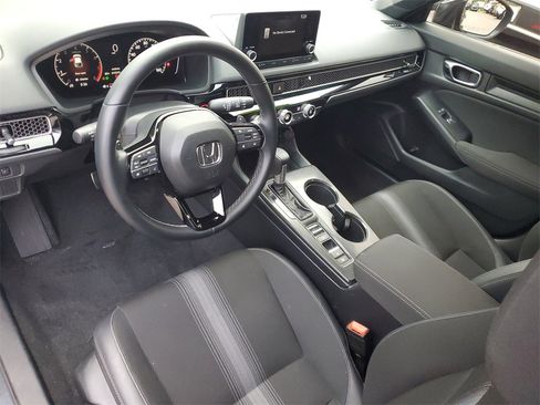 Used 2025 Honda Civic Sport image 14