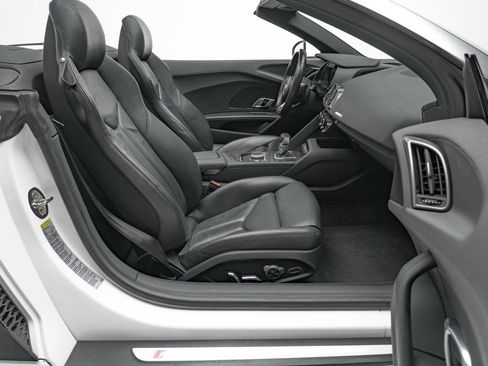 Used 2022 Audi R8 V10 image 40