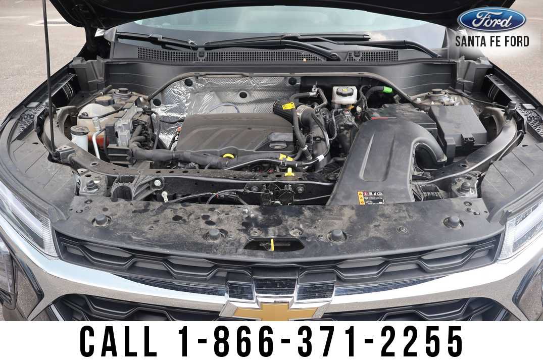 Used 2025 Chevrolet Trax LT w/ LT Convenience Package FWD image 29