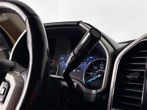 Used 2022 Ford F350 Lariat image 16