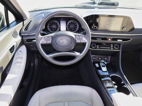 Used 2022 Hyundai Sonata SEL image 16