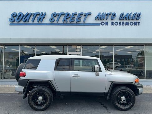 Used 2007 Toyota FJ Cruiser 4WD image 1