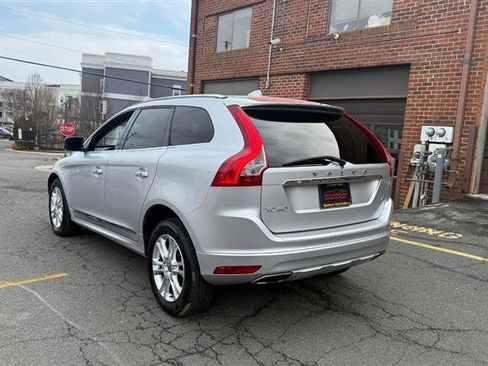 Used 2016 Volvo XC60 T5 Premier image 17
