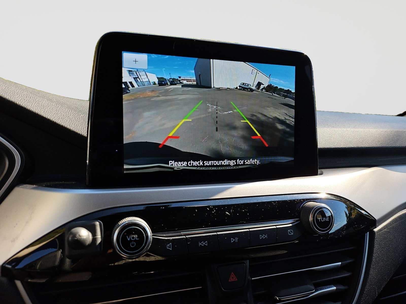 Used 2020 Ford Escape SE FWD image 19