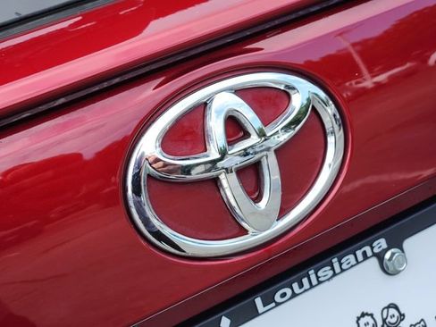 Used 2023 Toyota RAV4 XLE Premium FWD image 6