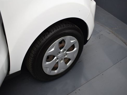 Used 2015 Kia Soul image 26