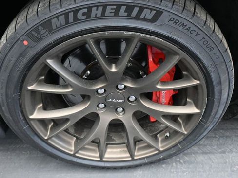 Used 2017 Dodge Challenger SRT Hellcat image 29