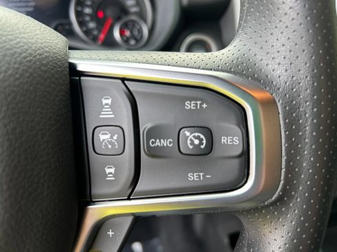 Used 2026 RAM 1500 Express AWD/4WD image 17