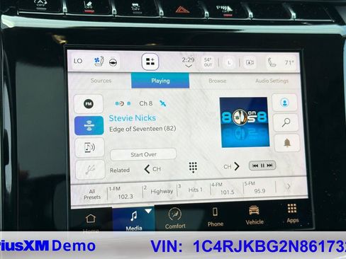 Used 2022 Jeep Grand Cherokee L Limited w/ Luxury Tech Group II image 29