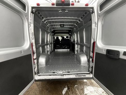 New 2026 RAM ProMaster 2500 w/ Convenience Group FWD image 8