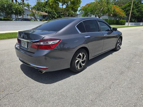 Used 2017 Honda Accord LX image 5