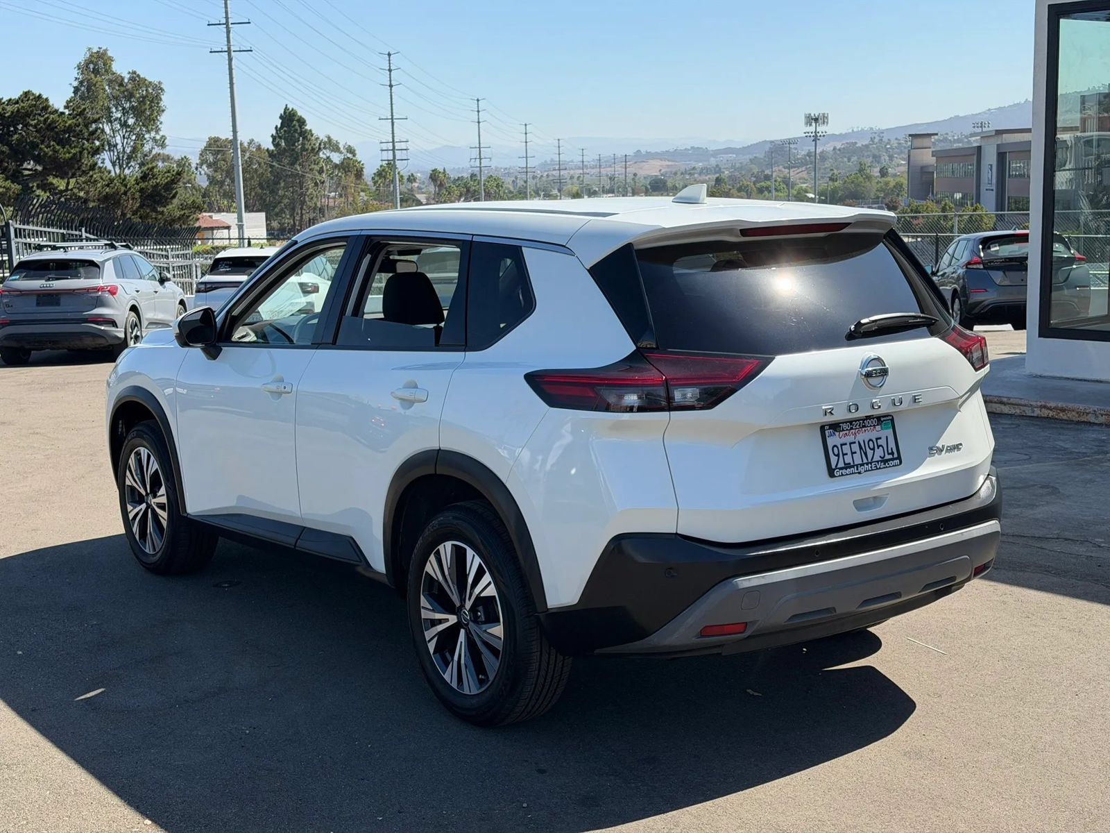 Used 2021 Nissan Rogue SV AWD/4WD image 7