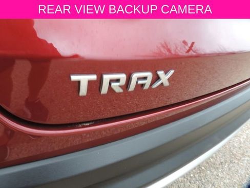 Certified 2025 Chevrolet Trax LT w/ LT Convenience Package image 12