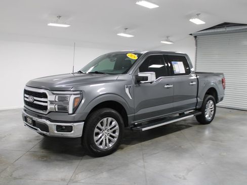 Used 2025 Ford F150 Lariat w/ Equipment Group 501A Mid AWD/4WD image 4