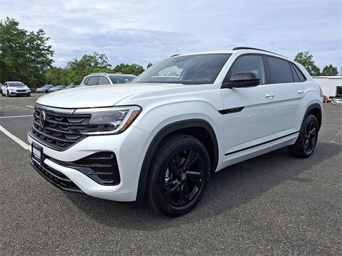 New 2026 Volkswagen Atlas Cross Sport SEL R-Line image 2