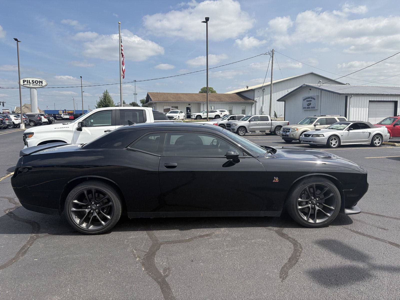 Used 2021 Dodge Challenger R/T Scat Pack w/ Driver Convenience Group RWD image 25