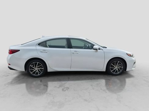 Used 2017 Lexus ES 350 w/ Navigation System Package FWD image 9