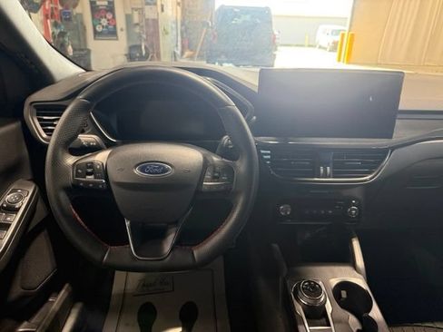 Used 2024 Ford Escape ST-Line Select w/ Tech Pack #1 AWD/4WD image 4