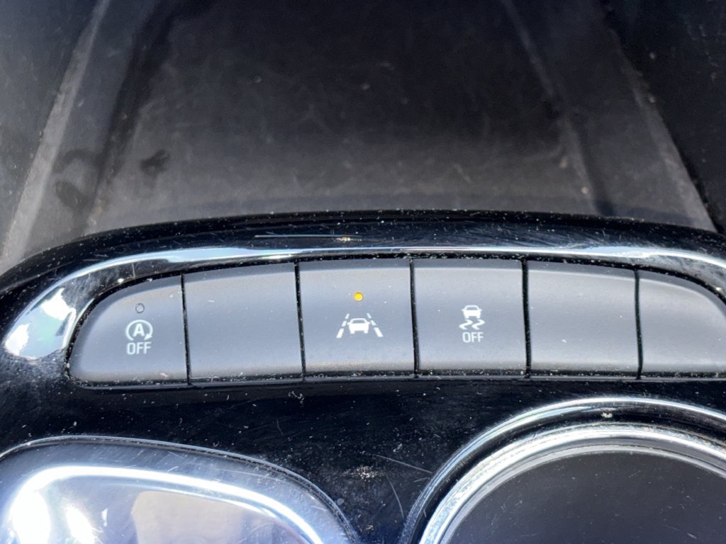 Used 2024 Buick Encore GX Sport Touring FWD image 8