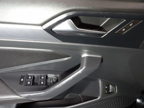 Used 2024 Volkswagen Jetta SE FWD image 7