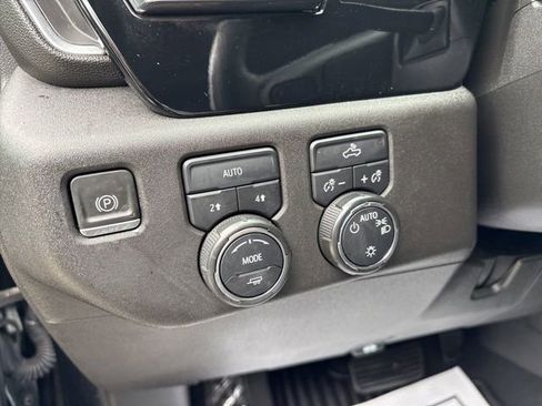 Used 2023 Chevrolet Silverado 1500 LT AWD/4WD image 21