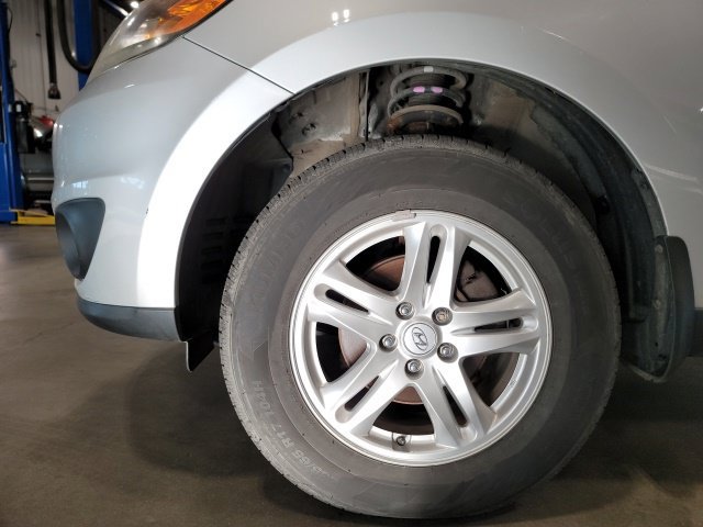 Used 2012 Hyundai Santa Fe GLS FWD image 11
