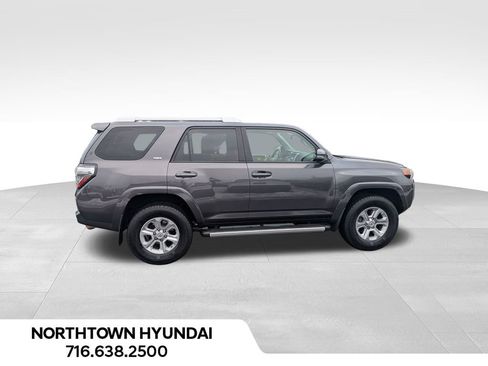 Used 2015 Toyota 4Runner SR5 Premium image 2