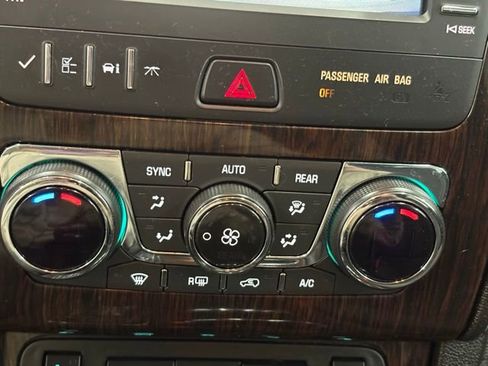 Used 2016 Chevrolet Traverse LT image 25