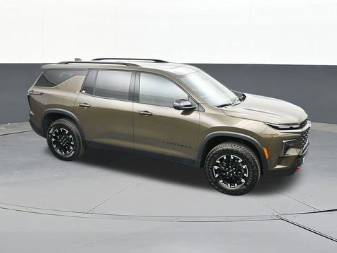 Used 2024 Chevrolet Traverse Z71 w/ Enhanced Driving Package image 65