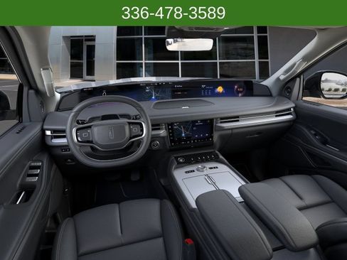 New 2026 Lincoln Navigator Reserve AWD/4WD image 9