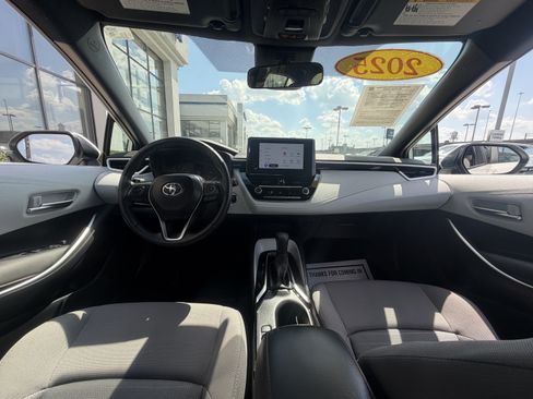 Used 2025 Toyota Corolla SE FWD image 22