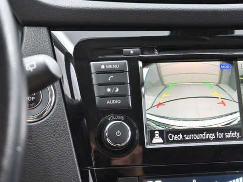 Used 2020 Nissan Rogue Sport SV w/ Technology Package FWD image 23