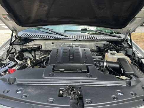 Used 2014 Lincoln Navigator 4WD w/ Equipment Group 101A image 11