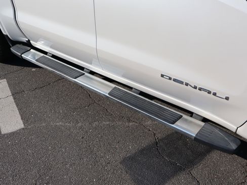 Used 2023 GMC Sierra 1500 Denali AWD/4WD image 13