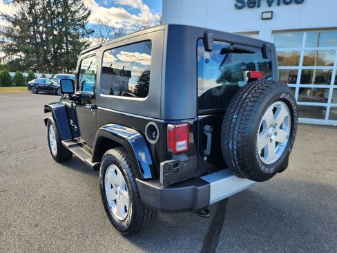 Used 2010 Jeep Wrangler Sahara w/ Dual Top Group image 9
