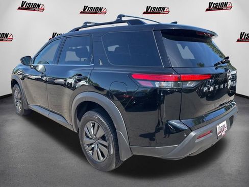 Used 2025 Nissan Pathfinder SV AWD/4WD image 7