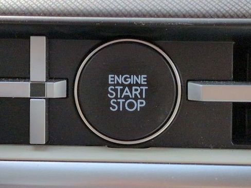 Used 2025 Hyundai Santa Fe SEL FWD image 34