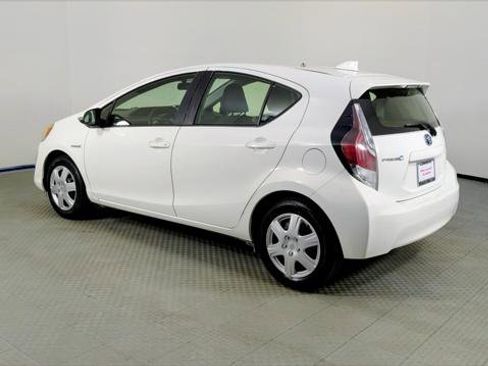 Used 2016 Toyota Prius C Two image 4