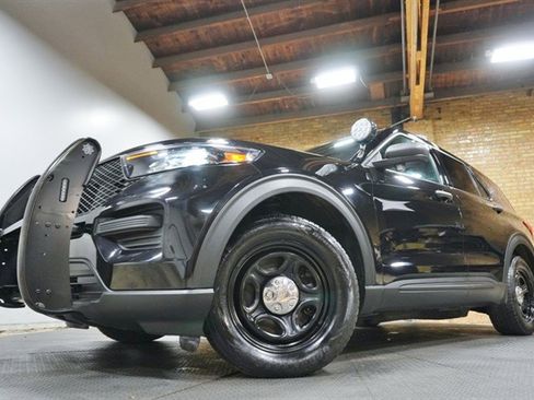 Used 2021 Ford Explorer 4WD Police Interceptor w/ Ultimate Wiring Package image 3