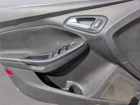 Used 2015 Ford Focus SE image 14
