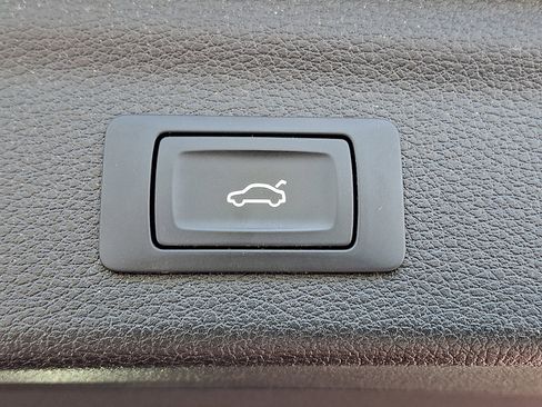 Used 2025 Audi Q3 2.0T Premium AWD/4WD image 30