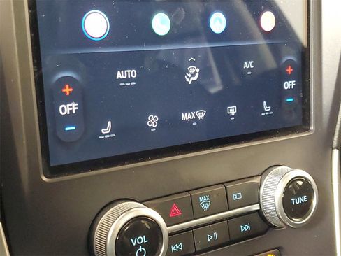 Used 2021 Ford Edge SEL w/ Convenience Package image 21