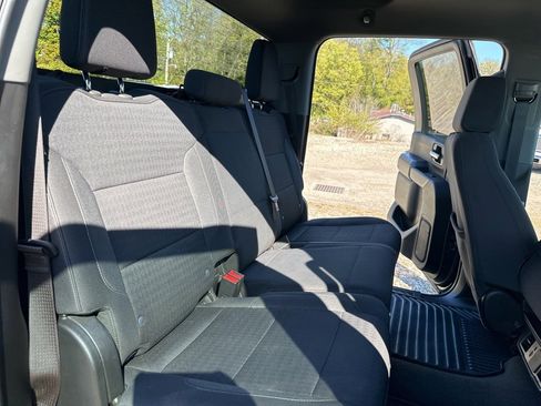 Used 2024 Chevrolet Silverado 2500 Custom w/ Custom Value Package image 21