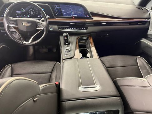 Used 2022 Cadillac Escalade Premium Luxury w/ LPO, Radiant Package AWD/4WD image 11