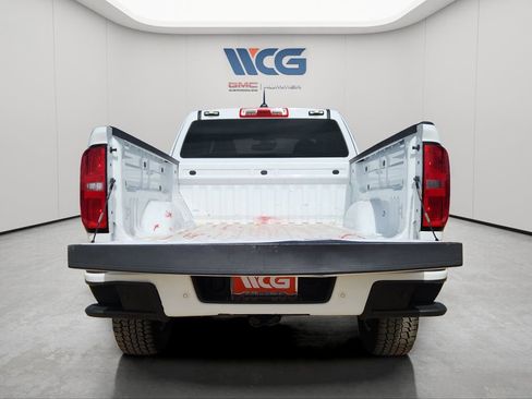 Used 2020 Chevrolet Colorado LT w/ Safety Package image 11