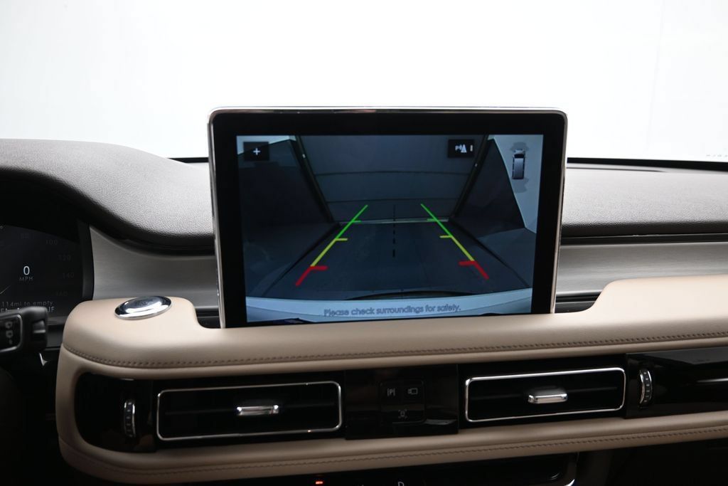 Used 2024 Lincoln Aviator 2WD w/ Premium Package image 16