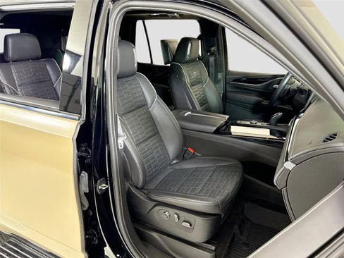 Used 2023 Cadillac Escalade V w/ LPO, ONYX Package AWD/4WD image 32