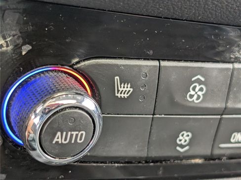 Used 2019 Buick Enclave Essence AWD/4WD image 28