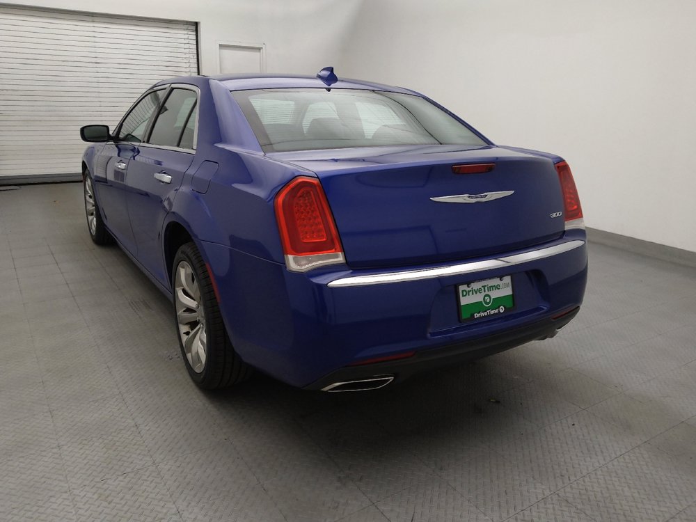 Used 2019 Chrysler 300 Limited RWD image 5